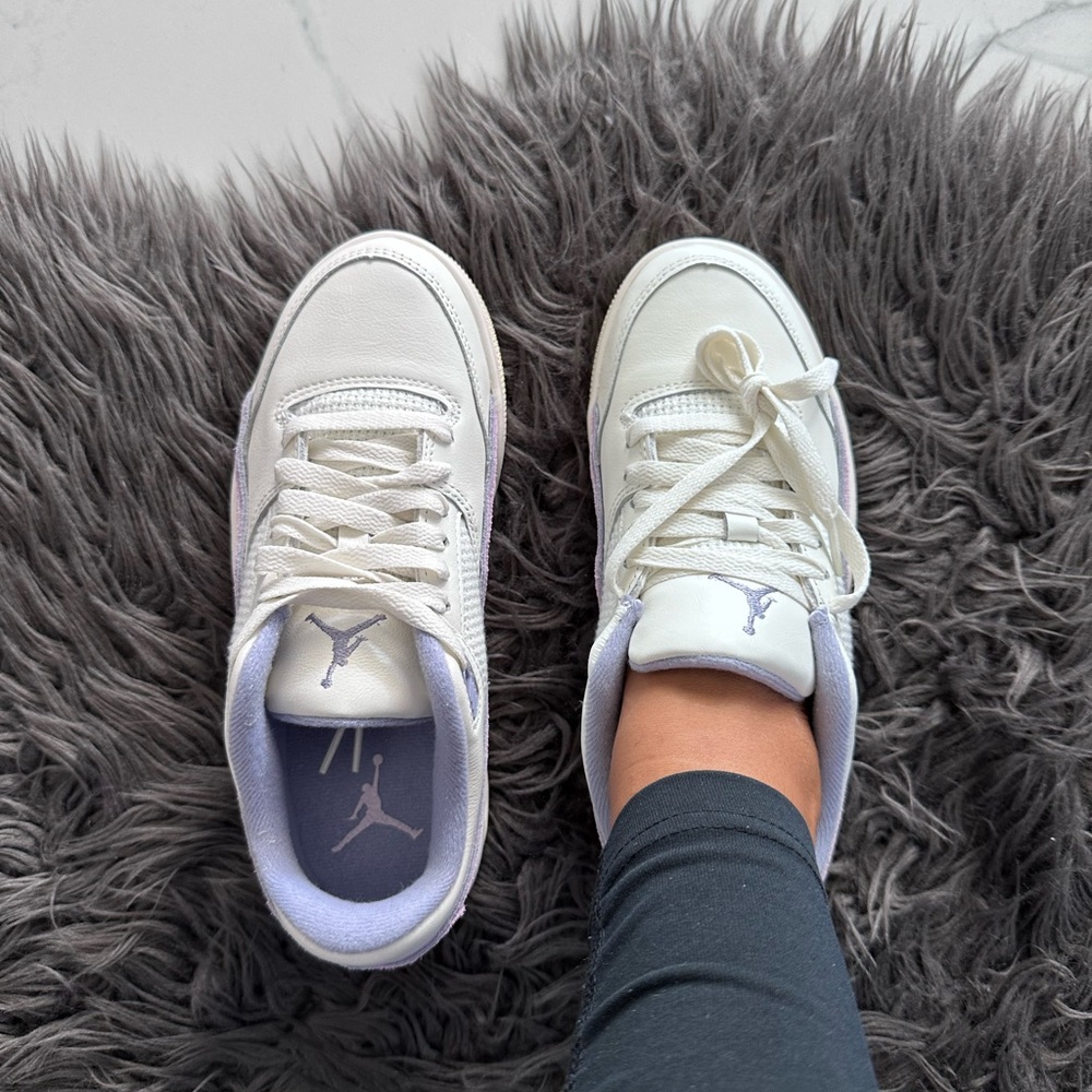 Jordan Women's Athletic Shoes White and Purple - Picture 4 of 11